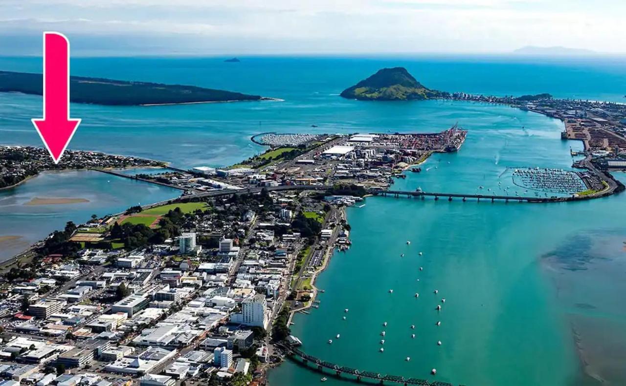 Tauranga - Big, Beautiful Villa On The Water! 外观 照片